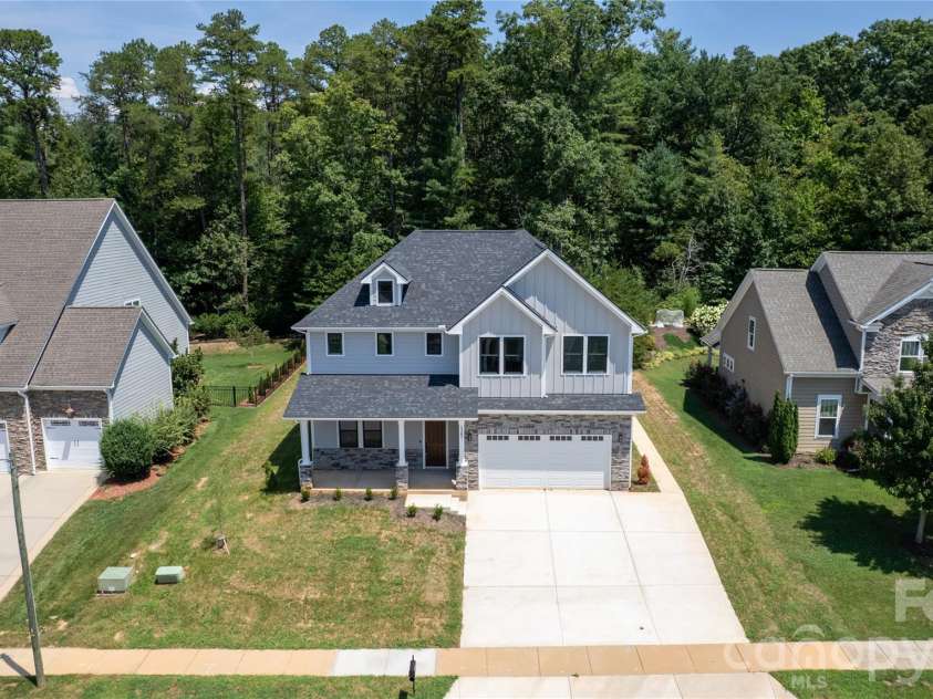 1207 39th Avenue, Hickory, NC 28601.  MLS# CAR4413840, YatesRealty ID 18274. 