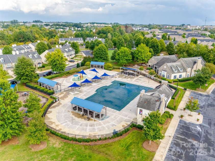 5836 Clan Maclaine Drive, Charlotte, NC 28278.  MLS# CAR4259944, YatesRealty ID 18274. Berewick Amenities