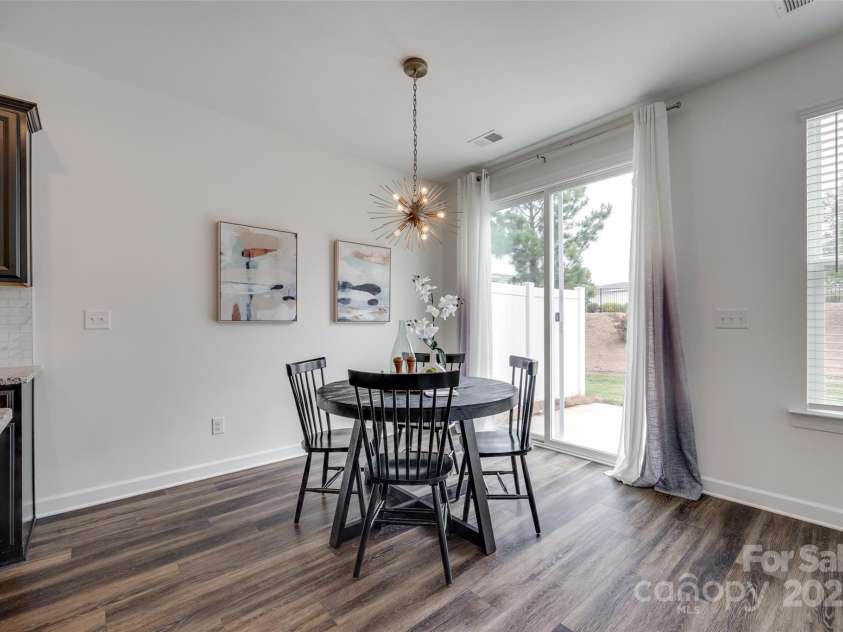 5836 Clan Maclaine Drive, Charlotte, NC 28278.  MLS# CAR4259944, YatesRealty ID 18274. Dining Area