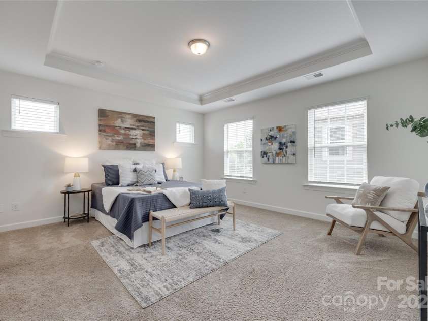 5836 Clan Maclaine Drive, Charlotte, NC 28278.  MLS# CAR4259944, YatesRealty ID 18274. Huge Primary Bedroom with more Natural Light & Trey Ceiling