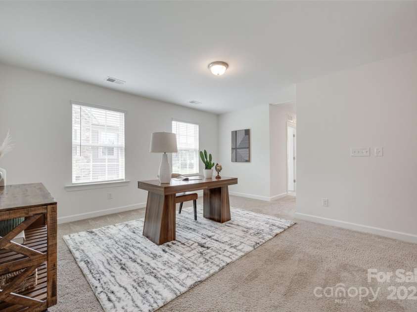 5836 Clan Maclaine Drive, Charlotte, NC 28278.  MLS# CAR4259944, YatesRealty ID 18274. Large Loft space for flexible living needs