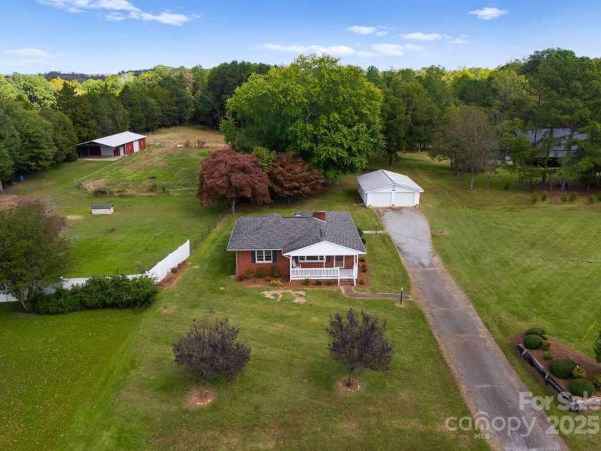 5170 Woodleaf Road, Salisbury, NC 28147.  MLS# CAR4264335, YatesRealty ID 18275. 