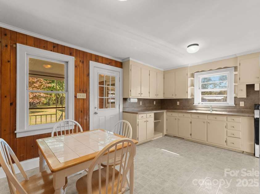 5170 Woodleaf Road, Salisbury, NC 28147.  MLS# CAR4264335, YatesRealty ID 18275. 