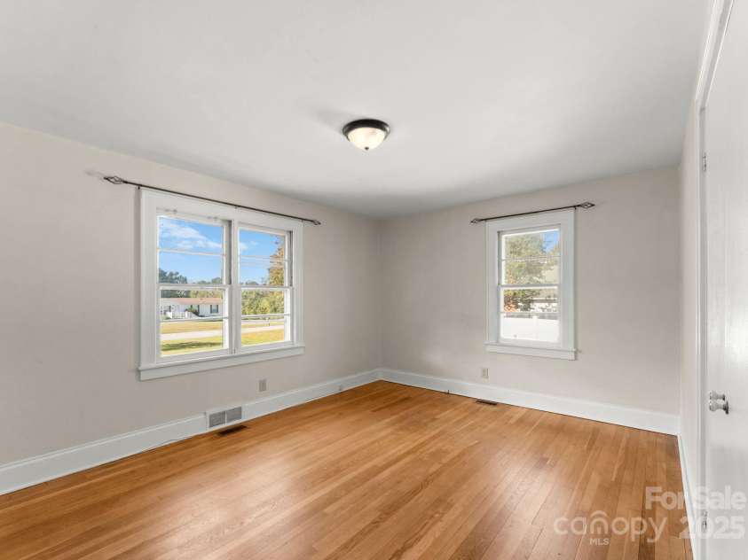 5170 Woodleaf Road, Salisbury, NC 28147.  MLS# CAR4264335, YatesRealty ID 18275. 