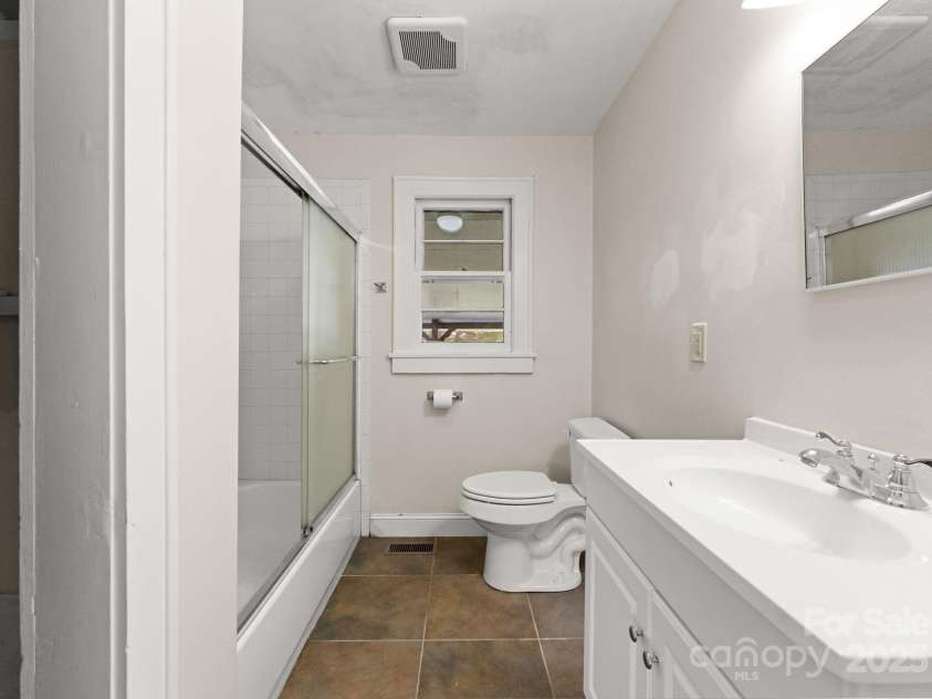 5170 Woodleaf Road, Salisbury, NC 28147.  MLS# CAR4264335, YatesRealty ID 18275. 