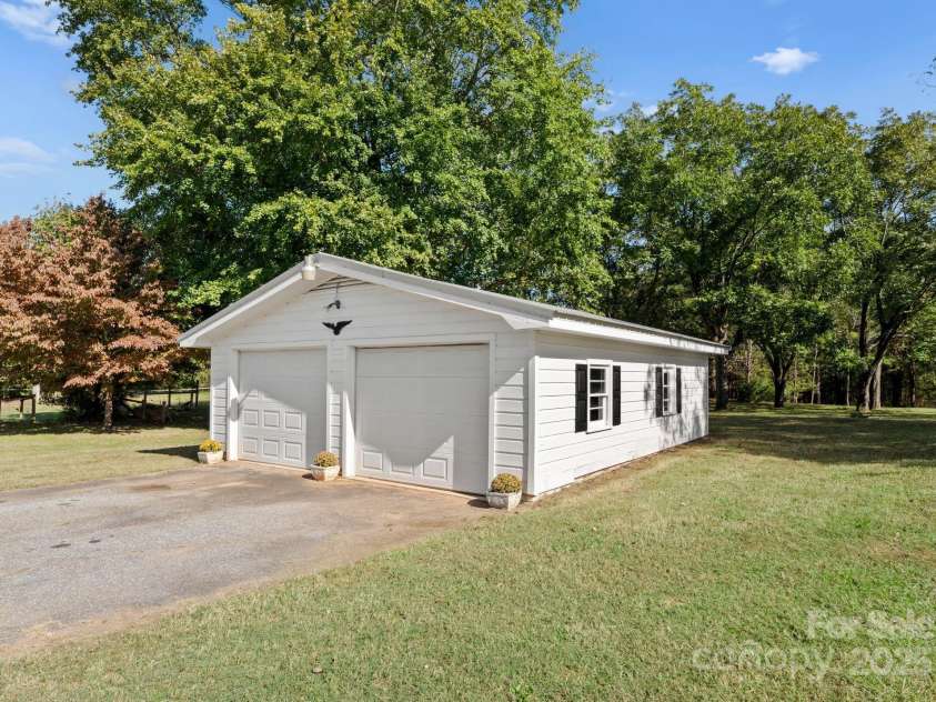 5170 Woodleaf Road, Salisbury, NC 28147.  MLS# CAR4264335, YatesRealty ID 18275. 