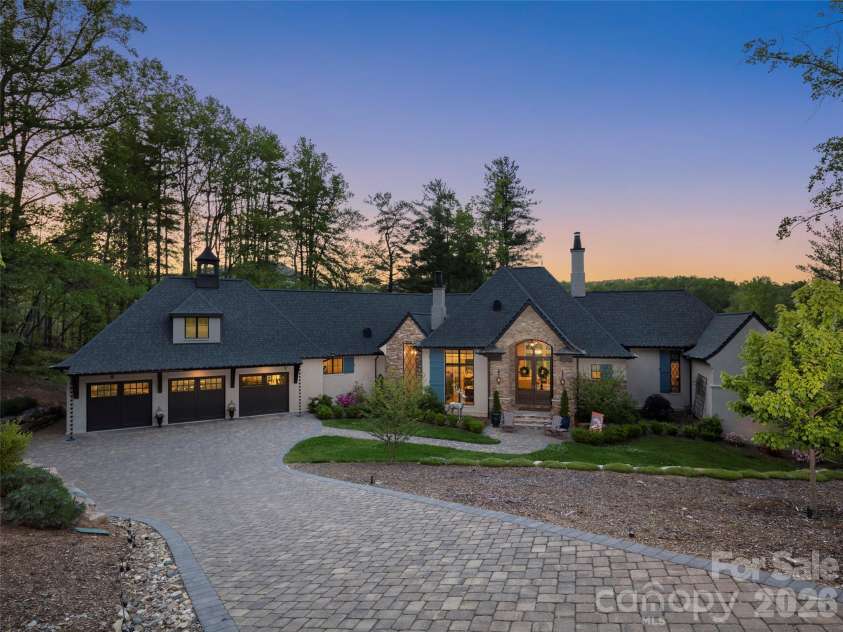 41 Bear Flower Trail, Arden, NC 28704.  MLS# CAR4370529, YatesRealty ID 18276. 