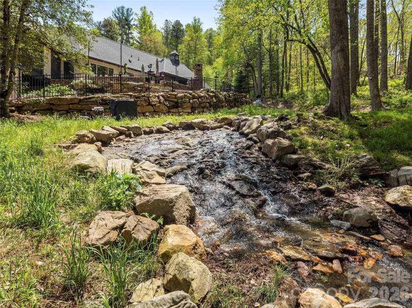 41 Bear Flower Trail, Arden, NC 28704.  MLS# CAR4370529, YatesRealty ID 18276. 