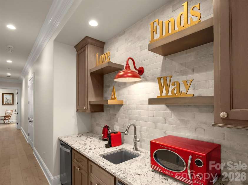 41 Bear Flower Trail, Arden, NC 28704.  MLS# CAR4370529, YatesRealty ID 18276. 