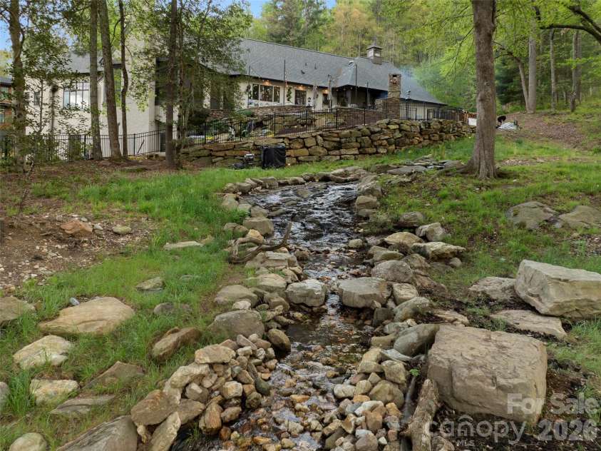 41 Bear Flower Trail, Arden, NC 28704.  MLS# CAR4370529, YatesRealty ID 18276. 
