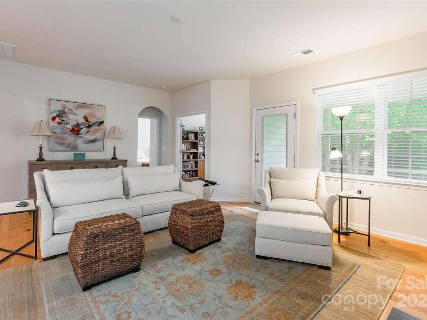 640 Mackenzie Falls Drive, Fort Mill, SC 29715.  MLS# CAR4257536, YatesRealty ID 18276. 