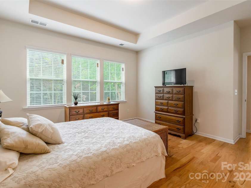 640 Mackenzie Falls Drive, Fort Mill, SC 29715.  MLS# CAR4257536, YatesRealty ID 18276. 