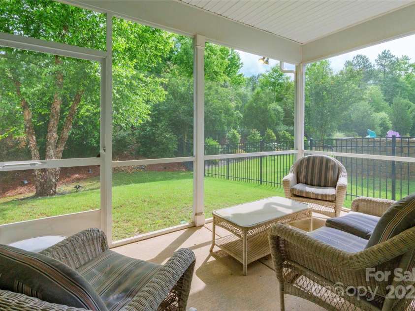 640 Mackenzie Falls Drive, Fort Mill, SC 29715.  MLS# CAR4257536, YatesRealty ID 18276. 