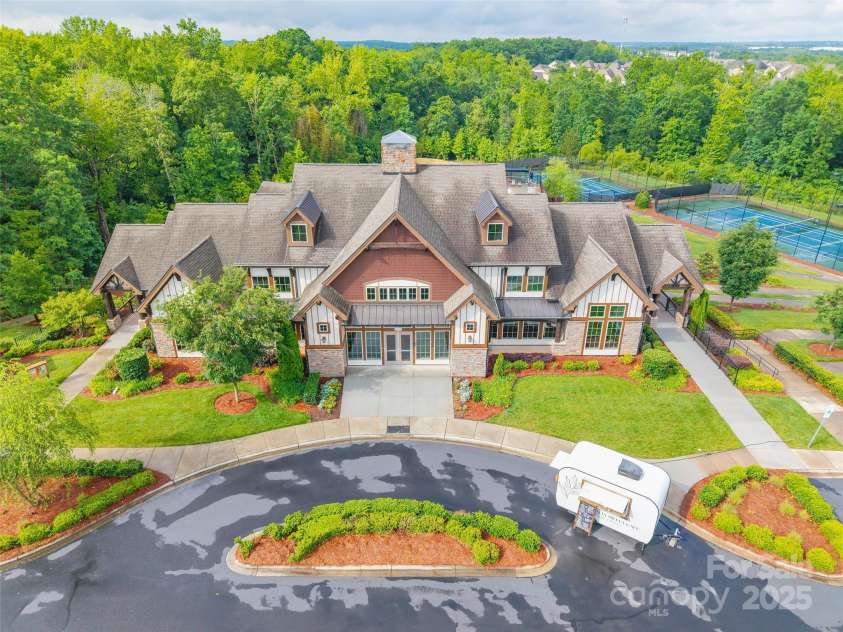 640 Mackenzie Falls Drive, Fort Mill, SC 29715.  MLS# CAR4257536, YatesRealty ID 18276. 