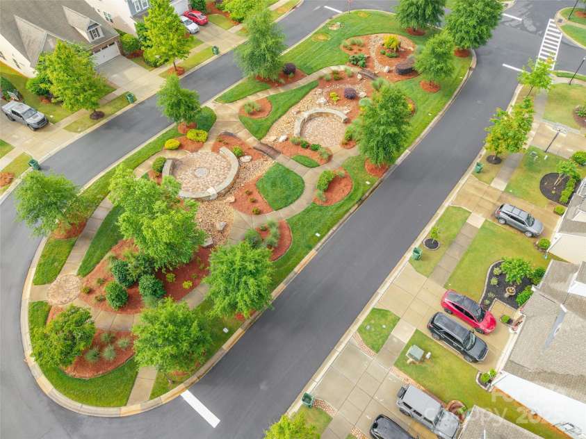 640 Mackenzie Falls Drive, Fort Mill, SC 29715.  MLS# CAR4257536, YatesRealty ID 18276. 