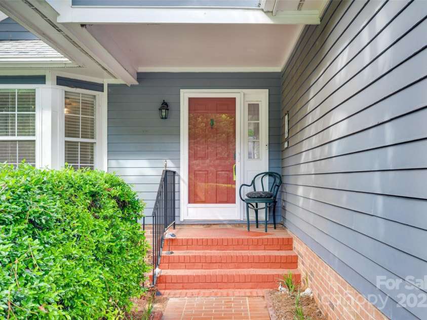 2915 Cherry Blossom Court, Fort Mill, SC 29715.  MLS# CAR4256595, YatesRealty ID 18277. 