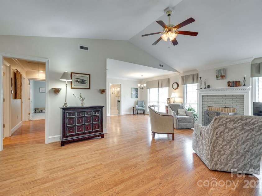 2915 Cherry Blossom Court, Fort Mill, SC 29715.  MLS# CAR4256595, YatesRealty ID 18277. 