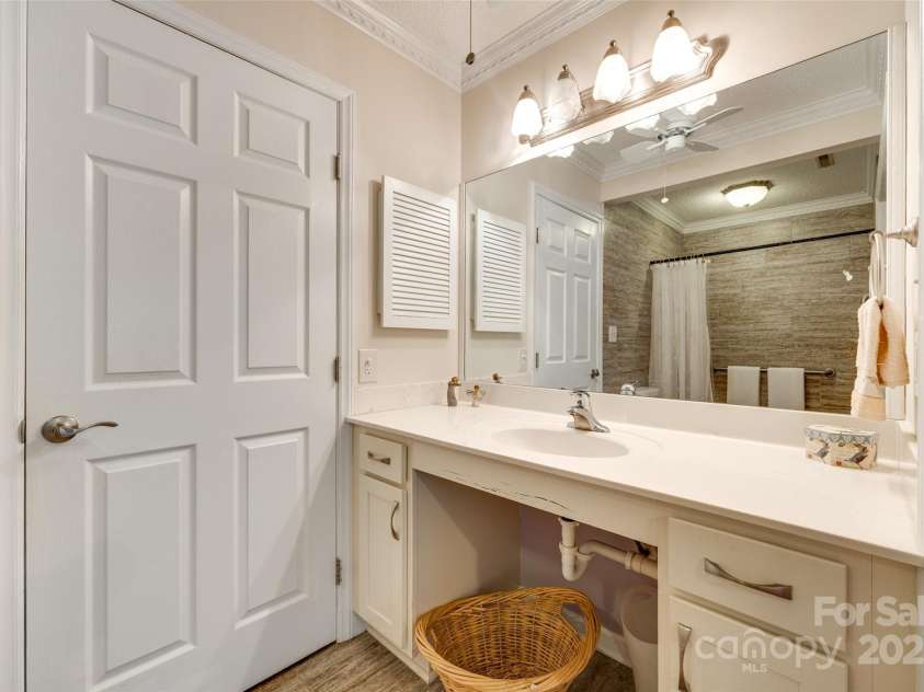 2915 Cherry Blossom Court, Fort Mill, SC 29715.  MLS# CAR4256595, YatesRealty ID 18277. 
