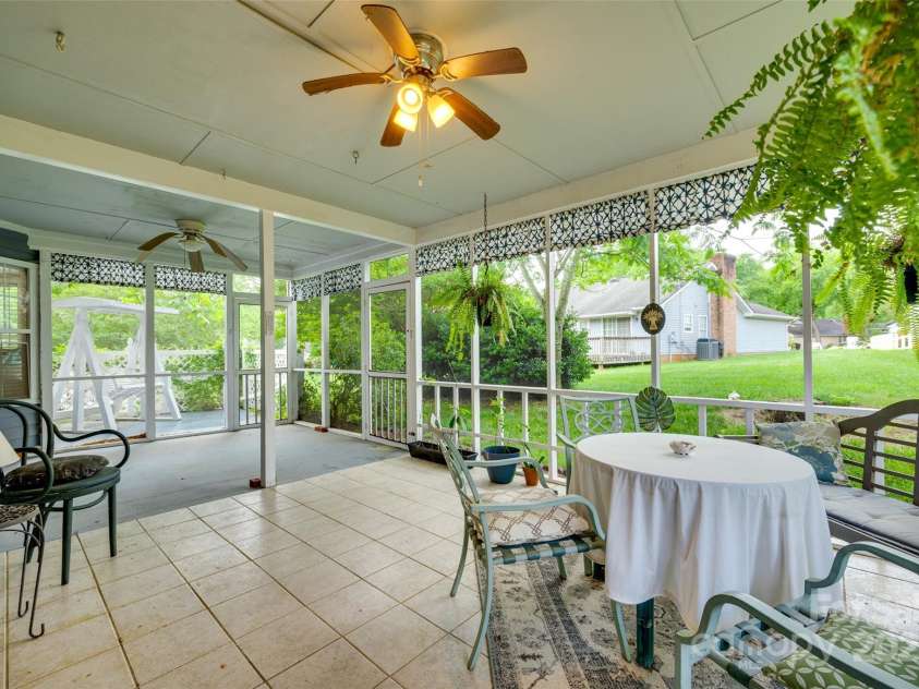 2915 Cherry Blossom Court, Fort Mill, SC 29715.  MLS# CAR4256595, YatesRealty ID 18277. 
