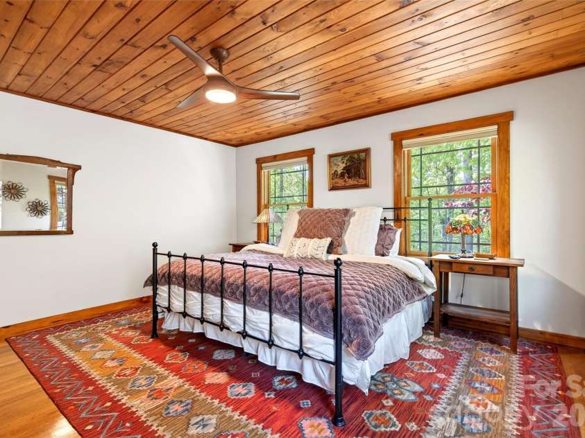 965 Grandview Peaks Drive, Nebo, NC 28761.  MLS# CAR4372077, YatesRealty ID 18278. 