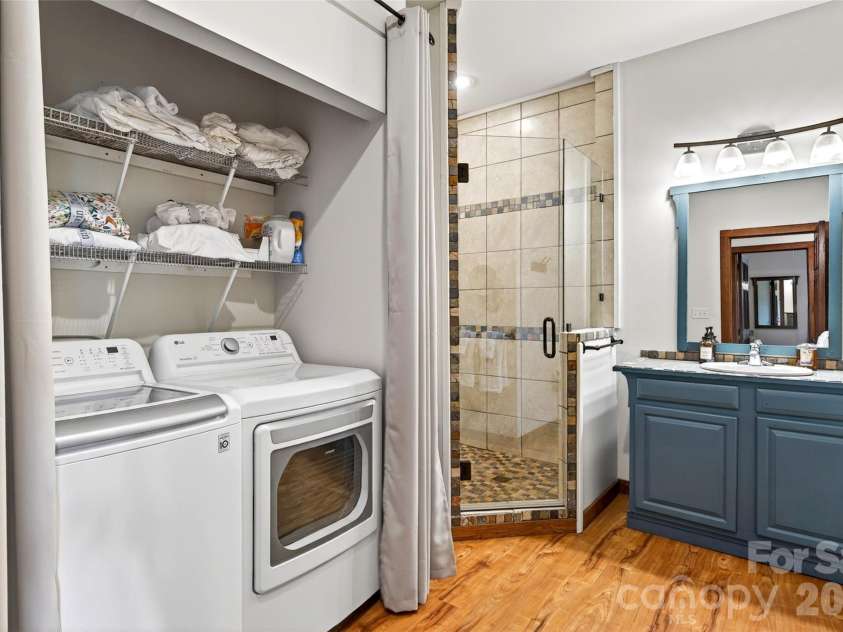 965 Grandview Peaks Drive, Nebo, NC 28761.  MLS# CAR4372077, YatesRealty ID 18278. 