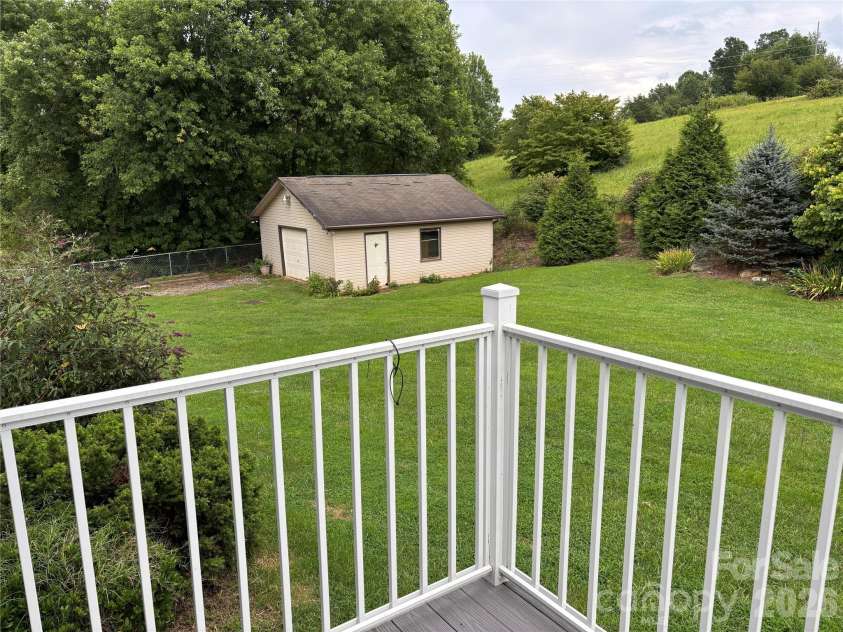 1633 Jamestown Road, Morganton, NC 28655.  MLS# CAR4282271, YatesRealty ID 18279. Garage/Out Building
