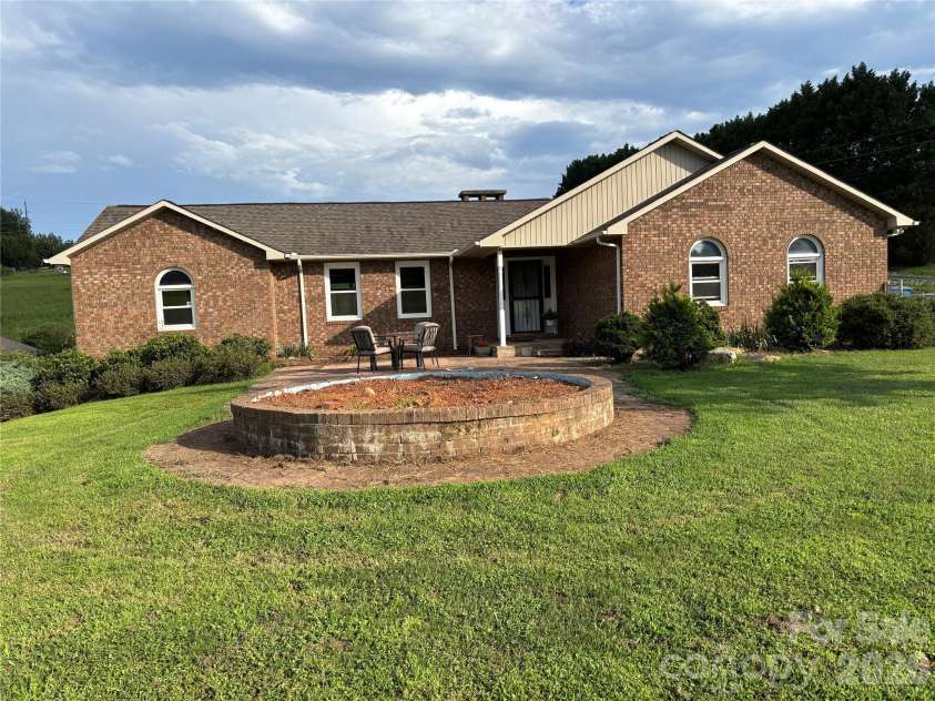 1633 Jamestown Road, Morganton, NC 28655.  MLS# CAR4282271, YatesRealty ID 18279. Main view