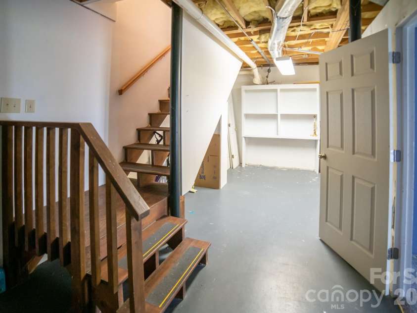 1633 Jamestown Road, Morganton, NC 28655.  MLS# CAR4282271, YatesRealty ID 18279. Steps to basement