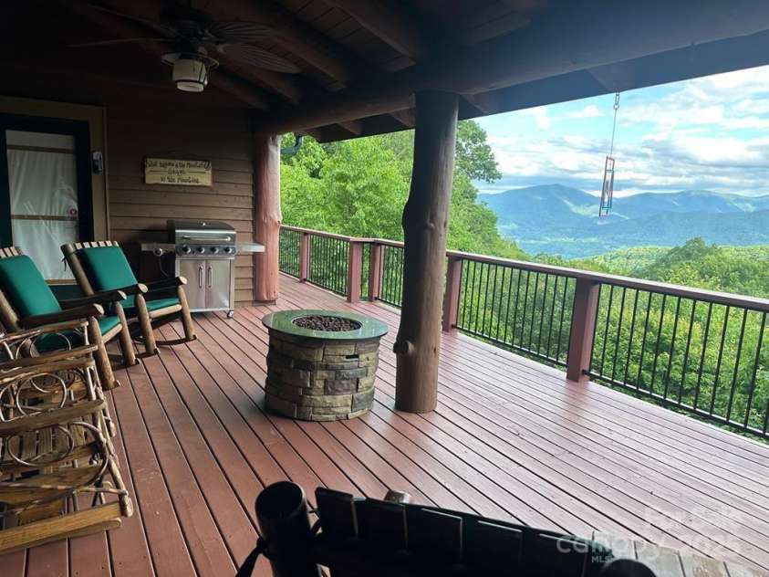 111 Living Good Lane, Waynesville, NC 28786.  MLS# CAR4211904, YatesRealty ID 1828. 