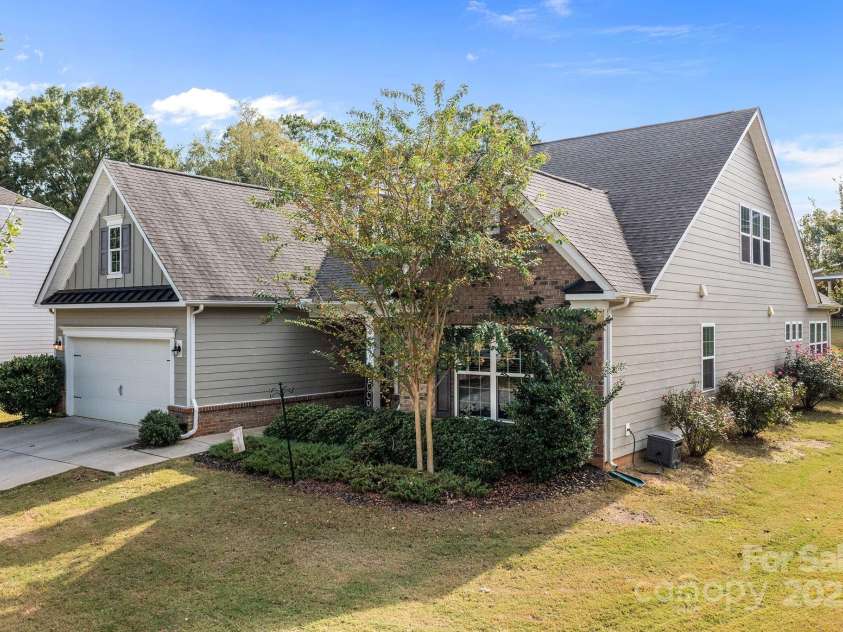 15925 Foreleigh Road, Huntersville, NC 28078.  MLS# CAR4293260, YatesRealty ID 1828. 
