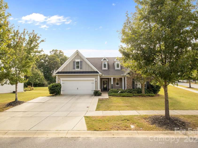 15925 Foreleigh Road, Huntersville, NC 28078.  MLS# CAR4293260, YatesRealty ID 1828. 