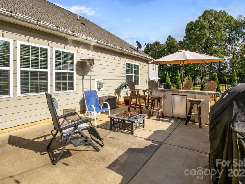 15925 Foreleigh Road, Huntersville, NC 28078.  MLS# CAR4293260, YatesRealty ID 1828. 