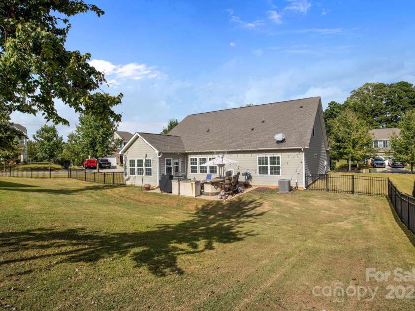 15925 Foreleigh Road, Huntersville, NC 28078.  MLS# CAR4293260, YatesRealty ID 1828. 