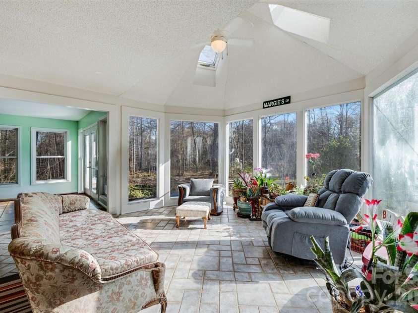 188 Oak Forest Circle, Gaffney, SC 29341.  MLS# CAR4355083, YatesRealty ID 18282. Digitally enhanced/furniture & item removal*