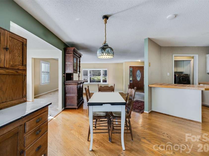 188 Oak Forest Circle, Gaffney, SC 29341.  MLS# CAR4355083, YatesRealty ID 18282. Digitally enhanced/furniture & item removal*