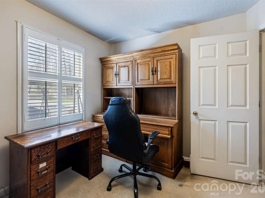 188 Oak Forest Circle, Gaffney, SC 29341.  MLS# CAR4355083, YatesRealty ID 18282. Digitally enhanced/furniture & item removal*
