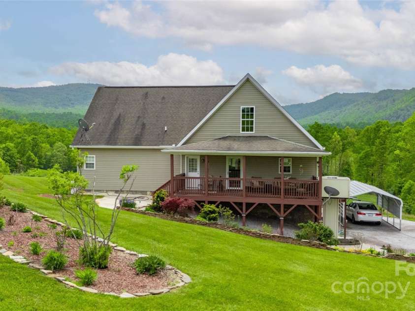 3690 Penland Road, Spruce Pine, NC 28777.  MLS# CAR4262639, YatesRealty ID 18282. 