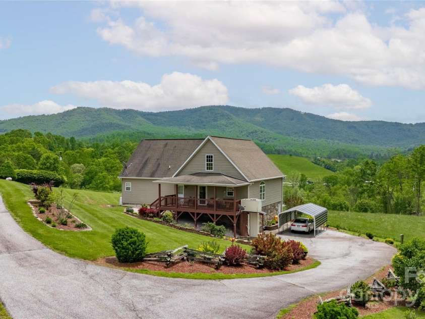 3690 Penland Road, Spruce Pine, NC 28777.  MLS# CAR4262639, YatesRealty ID 18282. 