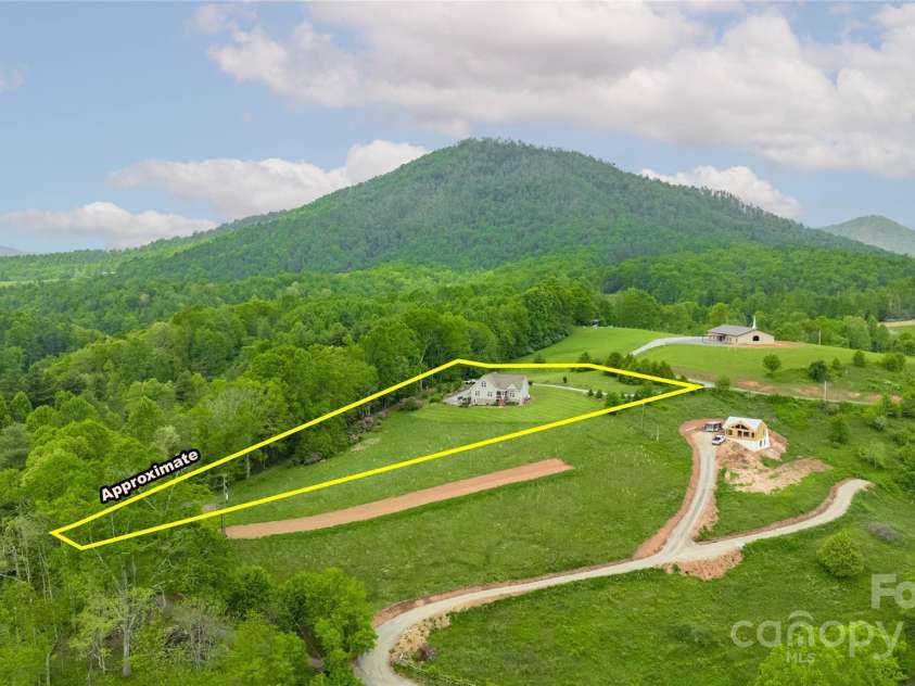 3690 Penland Road, Spruce Pine, NC 28777.  MLS# CAR4262639, YatesRealty ID 18282. 