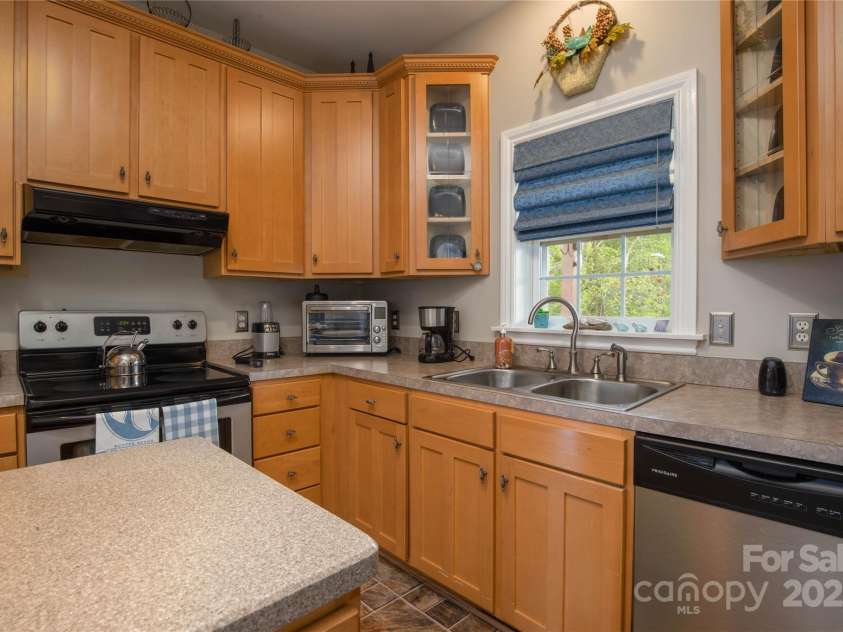 3690 Penland Road, Spruce Pine, NC 28777.  MLS# CAR4262639, YatesRealty ID 18282. 