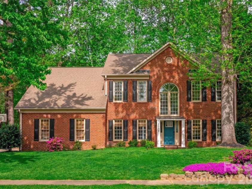 12535 Cedar Post Lane, Charlotte, NC 28215.  MLS# CAR4367943, YatesRealty ID 18283. 