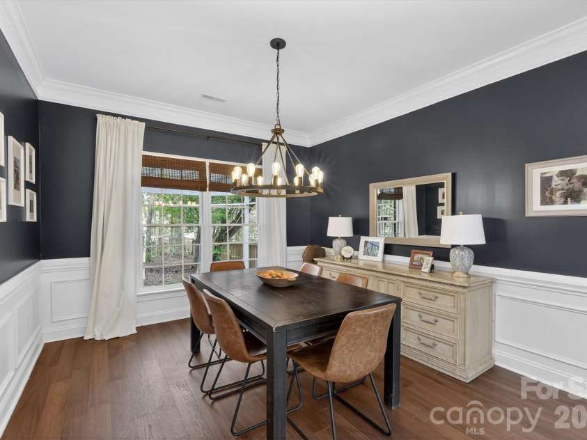 12535 Cedar Post Lane, Charlotte, NC 28215.  MLS# CAR4367943, YatesRealty ID 18283. 
