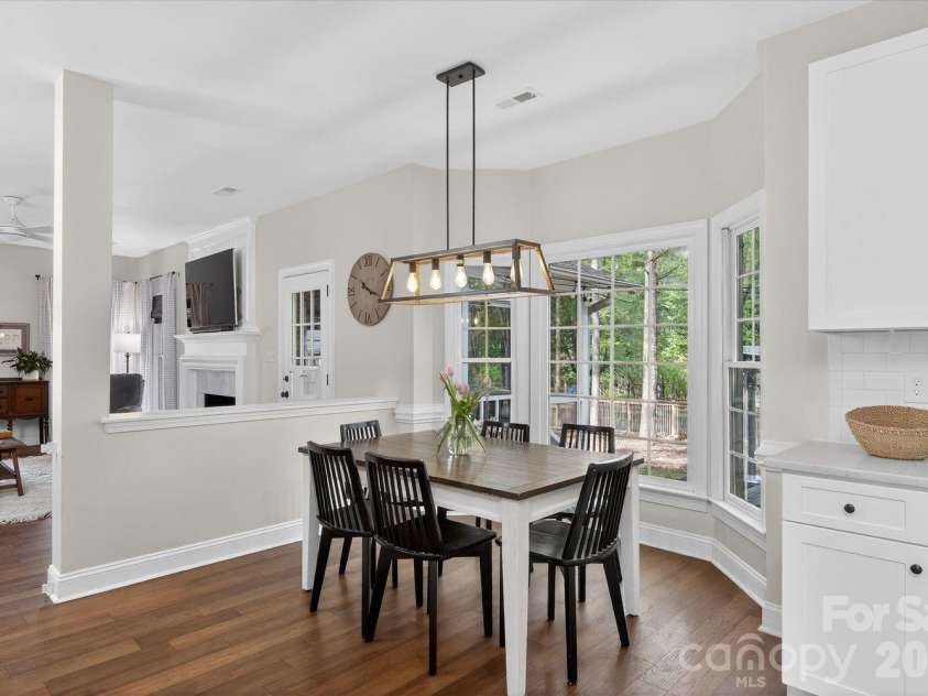 12535 Cedar Post Lane, Charlotte, NC 28215.  MLS# CAR4367943, YatesRealty ID 18283. 