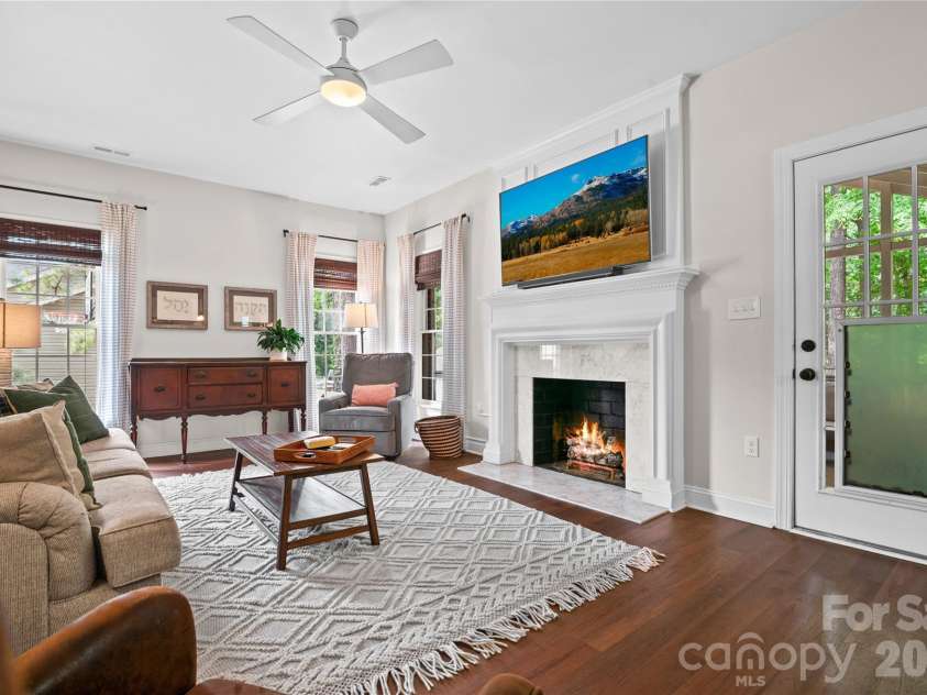 12535 Cedar Post Lane, Charlotte, NC 28215.  MLS# CAR4367943, YatesRealty ID 18283. 