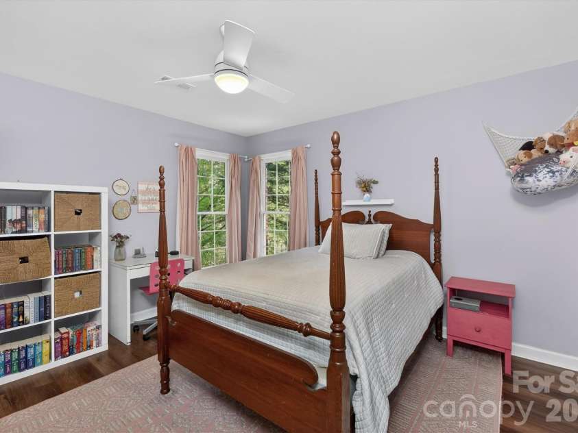 12535 Cedar Post Lane, Charlotte, NC 28215.  MLS# CAR4367943, YatesRealty ID 18283. 