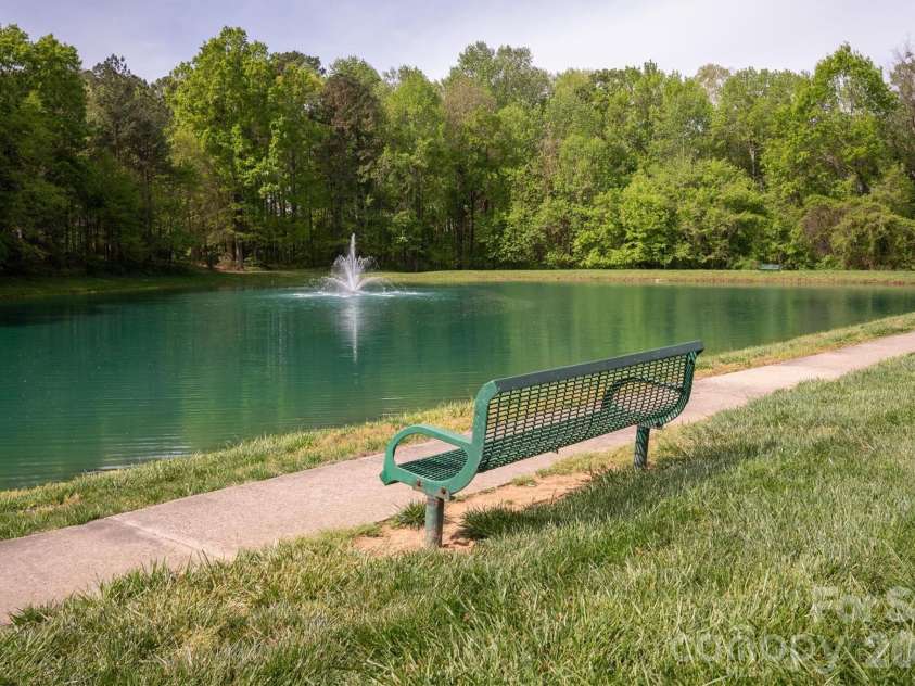 12535 Cedar Post Lane, Charlotte, NC 28215.  MLS# CAR4367943, YatesRealty ID 18283. 