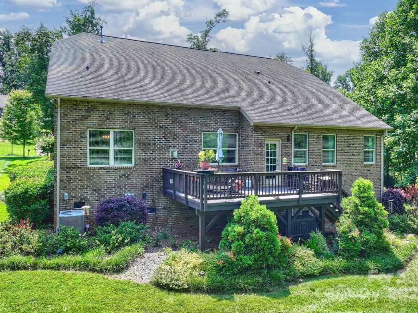 7916 Deerbridge Street, Mint Hill, NC 28227.  MLS# CAR4267599, YatesRealty ID 18283. 