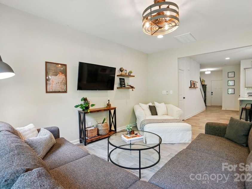 12021 Basking Drive, Charlotte, NC 28214.  MLS# CAR4255117, YatesRealty ID 18284. 