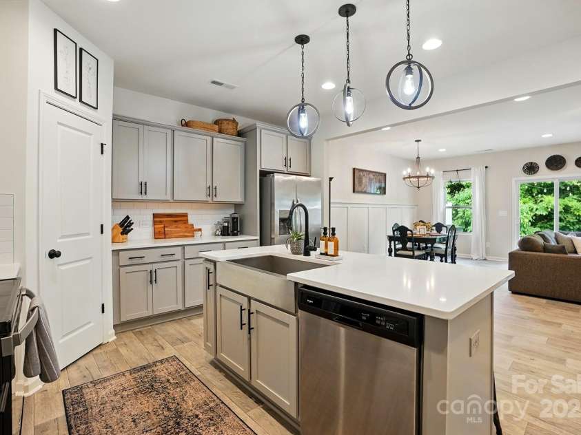 12021 Basking Drive, Charlotte, NC 28214.  MLS# CAR4255117, YatesRealty ID 18284. 