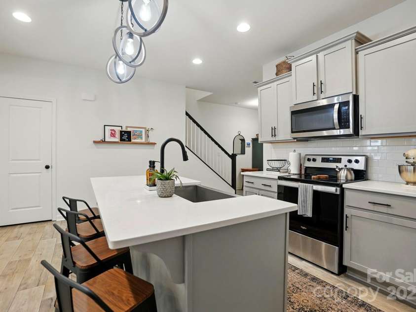 12021 Basking Drive, Charlotte, NC 28214.  MLS# CAR4255117, YatesRealty ID 18284. 